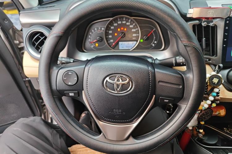 Used Toyota RAV4 2016 2.0L CVT Two-Wheel Drive Urban Edition China V Standard Steering Wheel