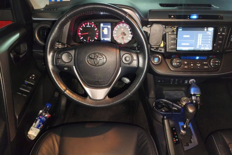 Used Toyota RAV4 2016 2.0L CVT Two-Wheel Drive Smart Edition China V Standard Steering Wheel