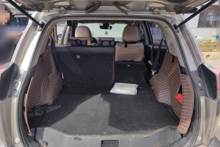 Used Toyota RAV4 2016 2.5L Automatic 4x4 Elite Edition Trunk
