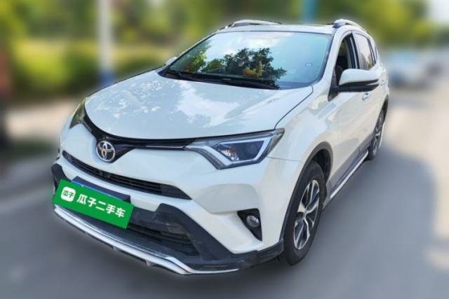 Used Toyota RAV4 2016 2.0L CVT Two-Wheel Drive Fashion Edition China V Standard