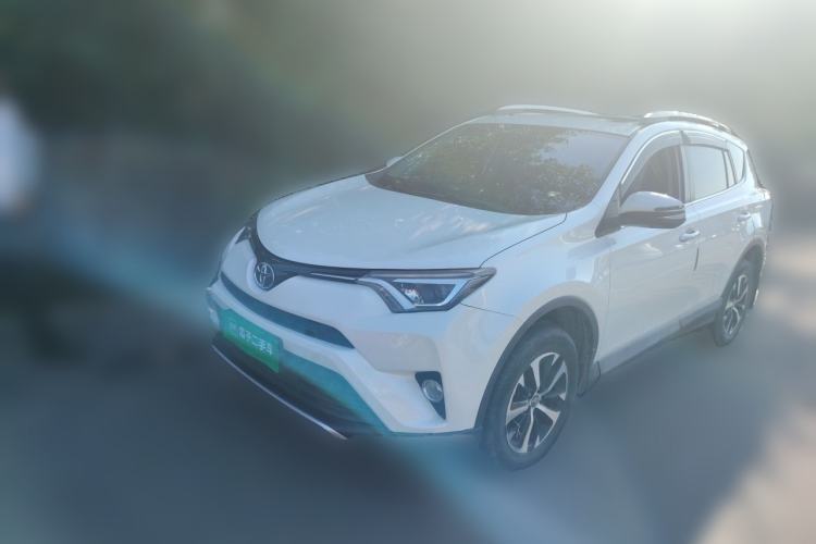 Used Toyota RAV4 2016 2.0L CVT 4x4 New Edition China V Standard Guazi used car, China used car export, Used car for sale, Used cars, Cheapest cars for sale