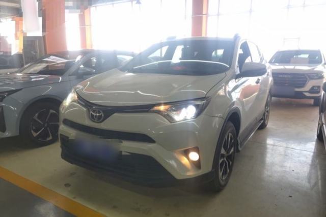 Used Toyota RAV4 2016 2.0L CVT Two-Wheel Drive Comfort Edition China V Standard