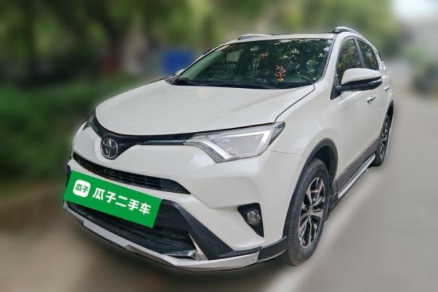 Used Toyota RAV4 2016 2.0L CVT Two-Wheel Drive Fashion Edition China V Standard