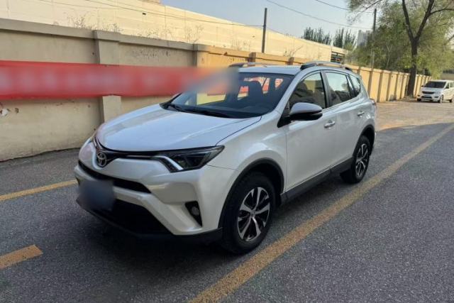 Used Toyota RAV4 2016 2.0L CVT Two-Wheel Drive Fashion Edition China V Standard