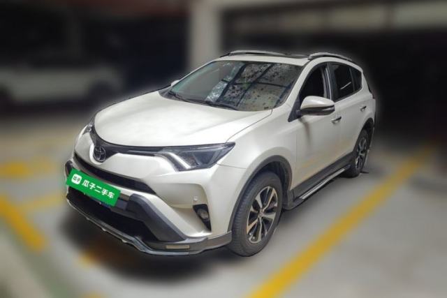 Used Toyota RAV4 2016 2.0L CVT Two-Wheel Drive Fashion Edition China V Standard