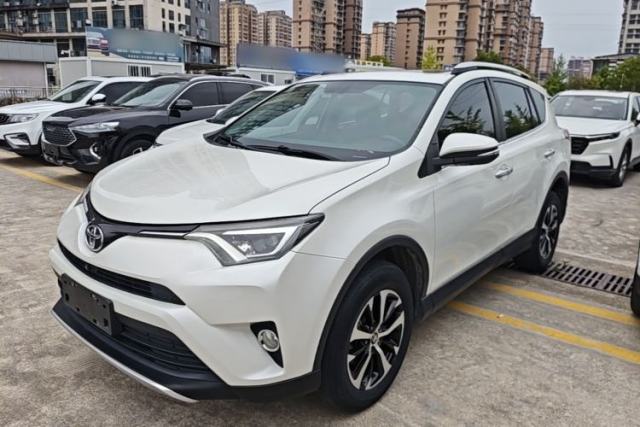 Toyota RAV4 2016 2.0L CVT 4x4 New Edition China V Standard usado