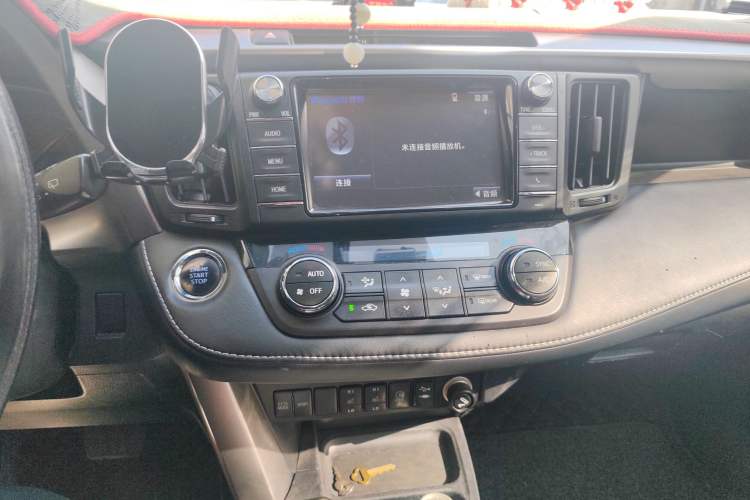 Used Toyota RAV4 2016 2.0L CVT Two-Wheel Drive Comfort Edition China V Standard Audio And AC Panel