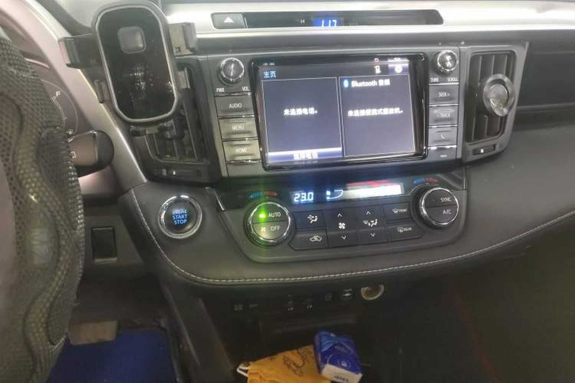 Used Toyota RAV4 2016 2.0L CVT Two-Wheel Drive Comfort Edition China V Standard Audio And AC Panel