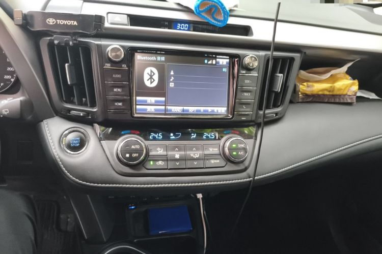 Used Toyota RAV4 2016 2.0L CVT 4x4 New Edition China V Standard Audio And AC Panel