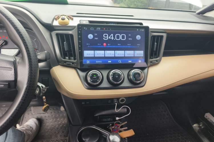 Used Toyota RAV4 2016 2.0L CVT Two-Wheel Drive Urban Edition China V Standard Audio And AC Panel