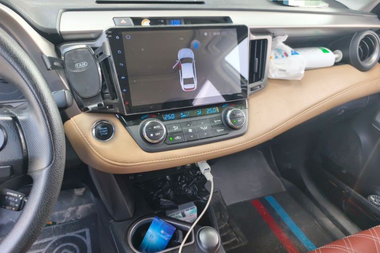 Used Toyota RAV4 2016 2.0L CVT Two-Wheel Drive Fashion Edition China V Standard Audio And AC Panel