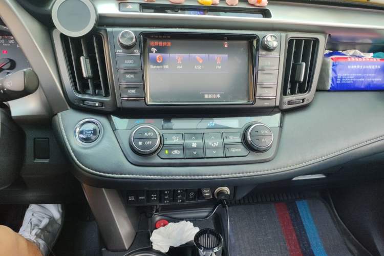 Used Toyota RAV4 2016 2.0L CVT 4x4 New Edition China V Standard Audio And AC Panel