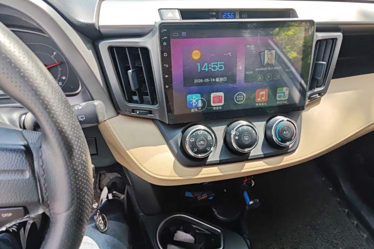 Used Toyota RAV4 2016 2.0L CVT Two-Wheel Drive Urban Edition China V Standard Audio And AC Panel