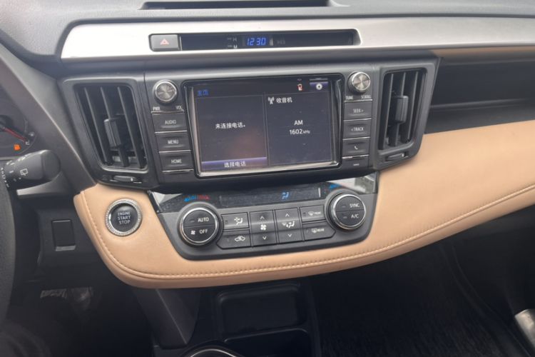Used Toyota RAV4 2016 2.0L CVT Two-Wheel Drive Fashion Edition China V Standard Audio And AC Panel