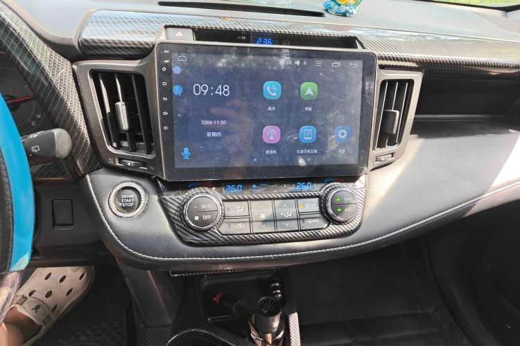 Used Toyota RAV4 2016 2.0L CVT Two-Wheel Drive Fashion Edition China V Standard Audio And AC Panel