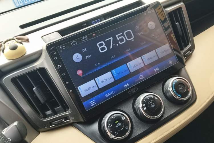 Used Toyota RAV4 2016 2.0L CVT Two-Wheel Drive Urban Edition China V Standard Audio And AC Panel
