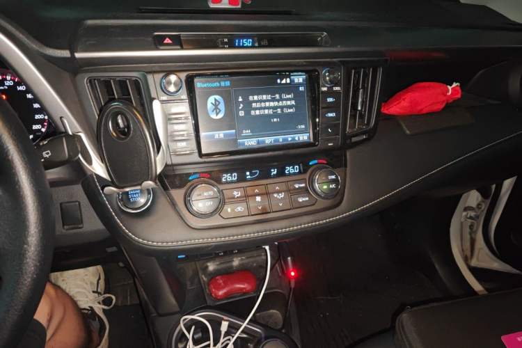 Used Toyota RAV4 2016 2.0L CVT Two-Wheel Drive Smart Edition China V Standard Audio And AC Panel