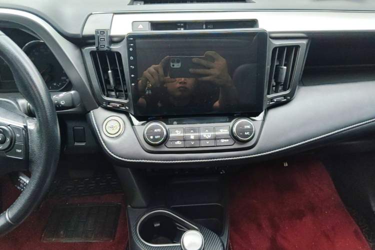 Used Toyota RAV4 2016 2.0L CVT Two-Wheel Drive Smart Edition China V Standard Audio And AC Panel