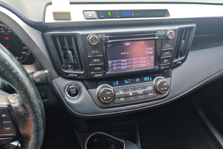 Used Toyota RAV4 2016 2.5L Automatic 4x4 Prestige Edition Audio And AC Panel