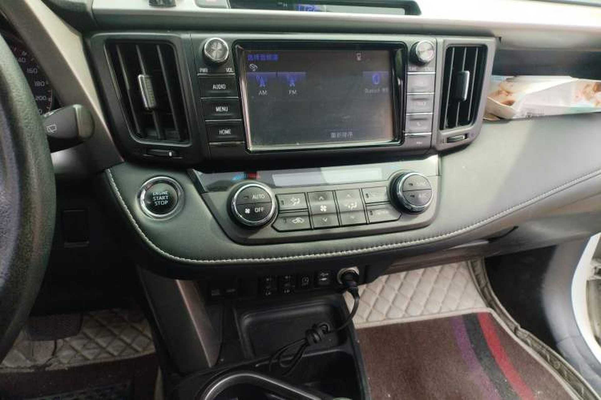 Used Toyota RAV4 2016 2.0L CVT Two-Wheel Drive Smart Edition China V Standard Audio And AC Panel