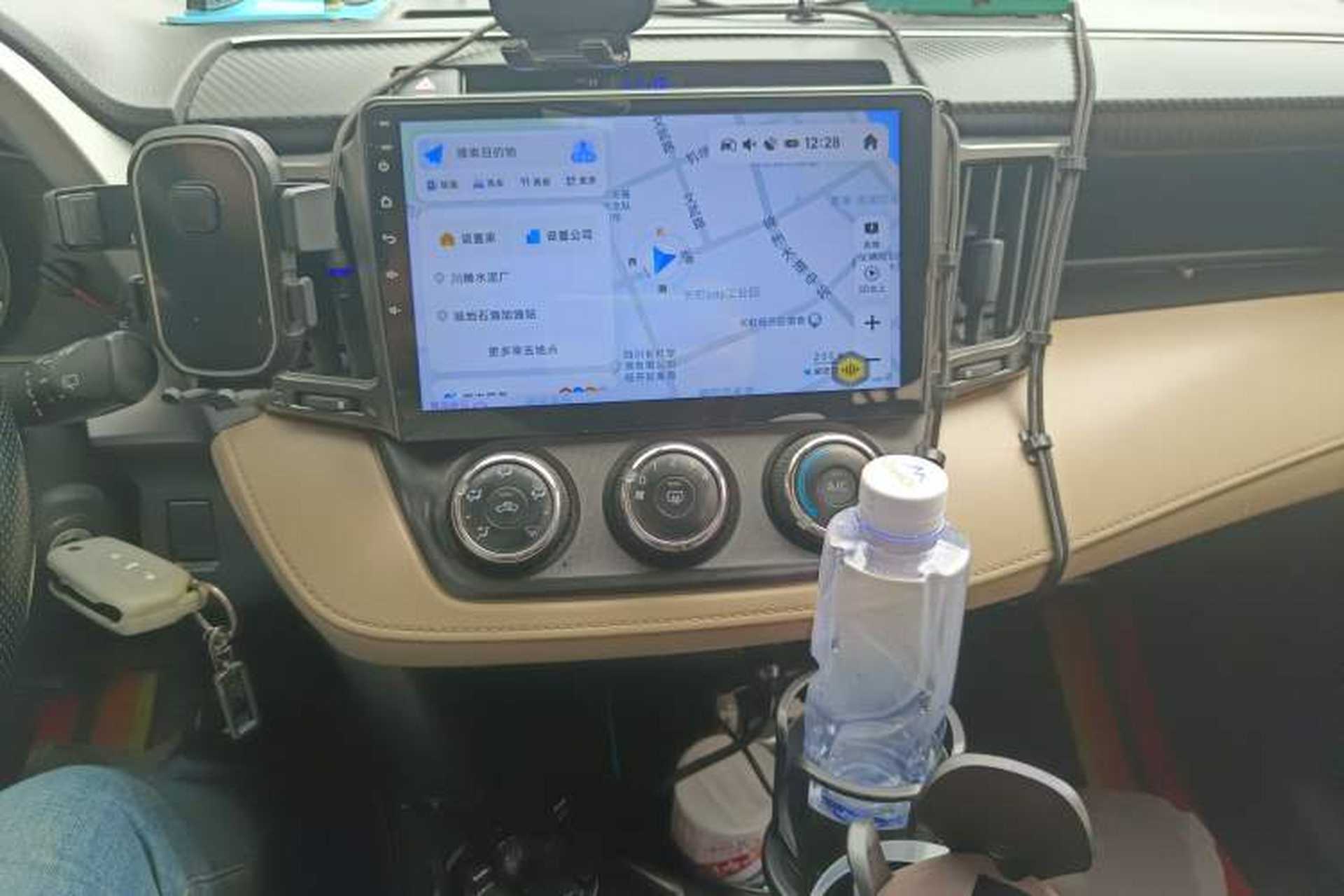 Used Toyota RAV4 2016 2.0L CVT Two-Wheel Drive Urban Edition China V Standard Audio And AC Panel