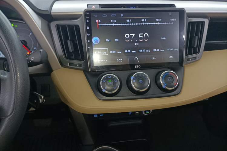 Used Toyota RAV4 2016 2.0L CVT Two-Wheel Drive Urban Edition China V Standard Audio And AC Panel