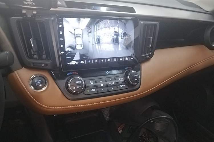 Used Toyota RAV4 2016 2.0L CVT Two-Wheel Drive Smart Edition China V Standard Audio And AC Panel