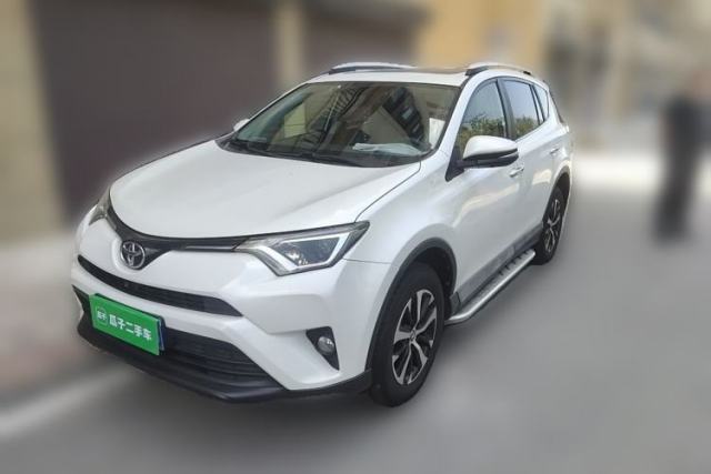Toyota RAV4 2016 2.0L CVT Two-Wheel Drive Comfort Edition China V Standard مستعملة
