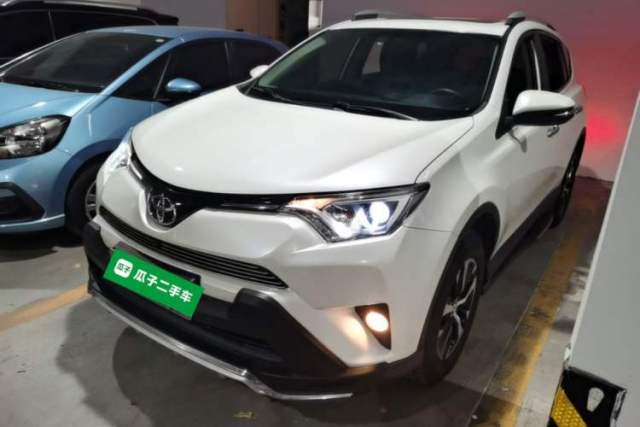 Used Toyota RAV4 2016 2.0L CVT Two-Wheel Drive Fashion Edition China V Standard