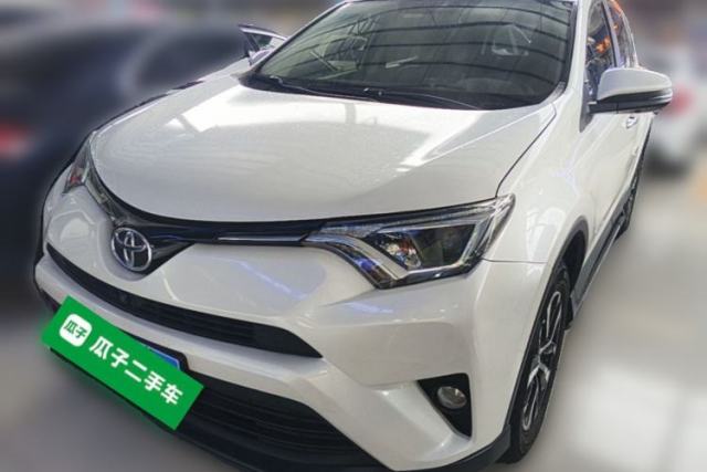Toyota RAV4 2016 2.0L CVT Two-Wheel Drive Fashion Edition China V Standard с пробегом