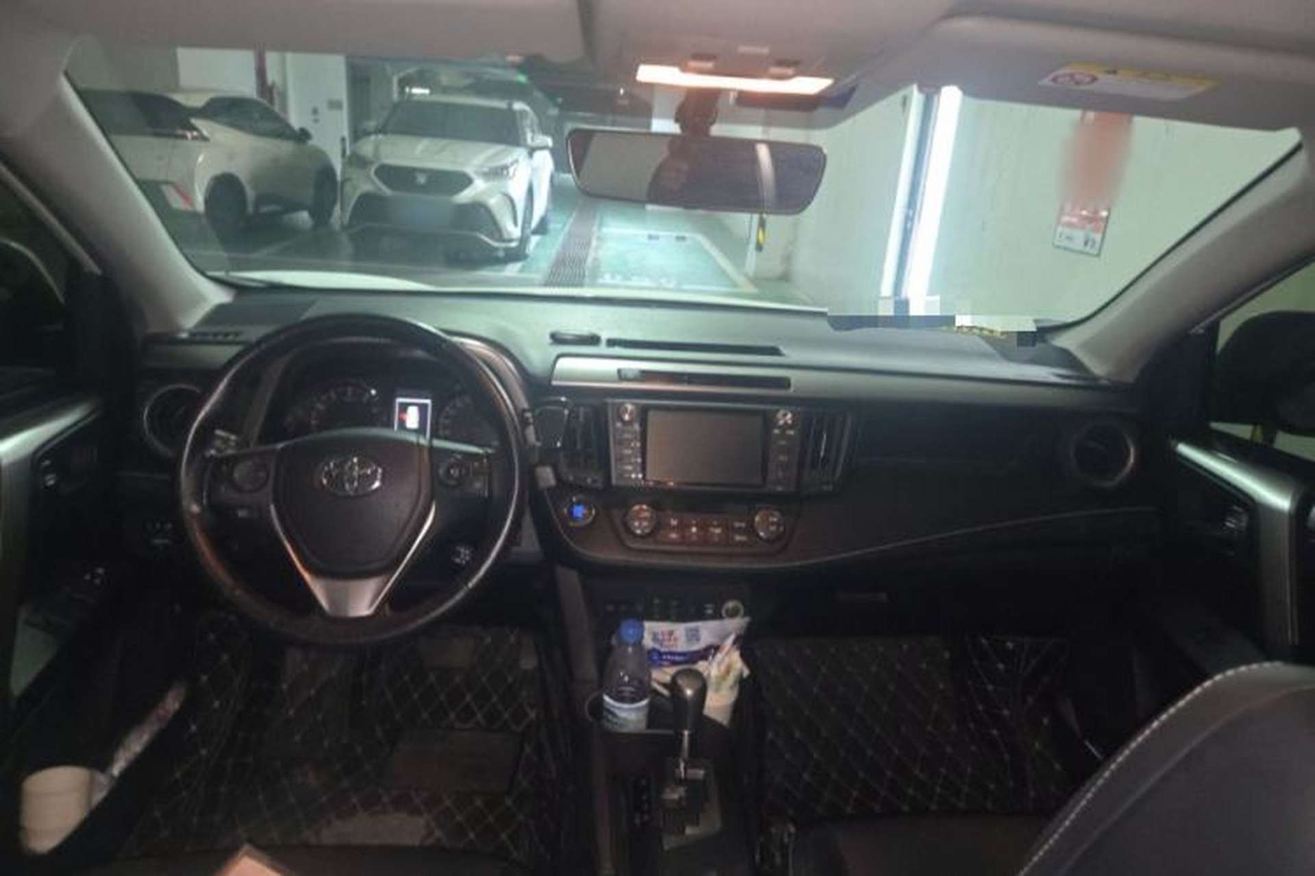 Used Toyota RAV4 2016 2.0L CVT 4x4 New Edition China V Standard Center Console