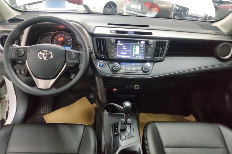 Used Toyota RAV4 2016 2.0L CVT Two-Wheel Drive Fashion Edition China V Standard Center Console