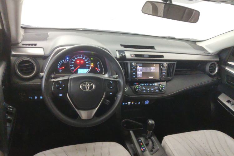 Used Toyota RAV4 2016 2.0L CVT Two-Wheel Drive Comfort Edition China V Standard Center Console