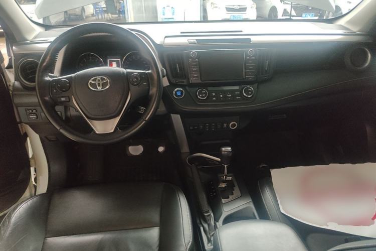 Used Toyota RAV4 2016 2.0L CVT 4x4 New Edition China V Standard Center Console
