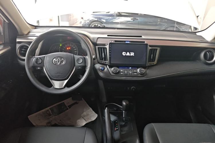 Used Toyota RAV4 2016 2.0L CVT Two-Wheel Drive Fashion Edition China V Standard Center Console