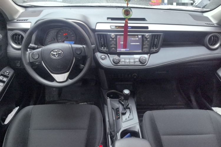 Used Toyota RAV4 2016 2.0L CVT Two-Wheel Drive Comfort Edition China V Standard Center Console
