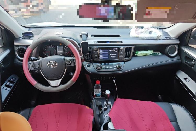 Used Toyota RAV4 2016 2.5L Automatic 4x4 Elite Edition Center Console