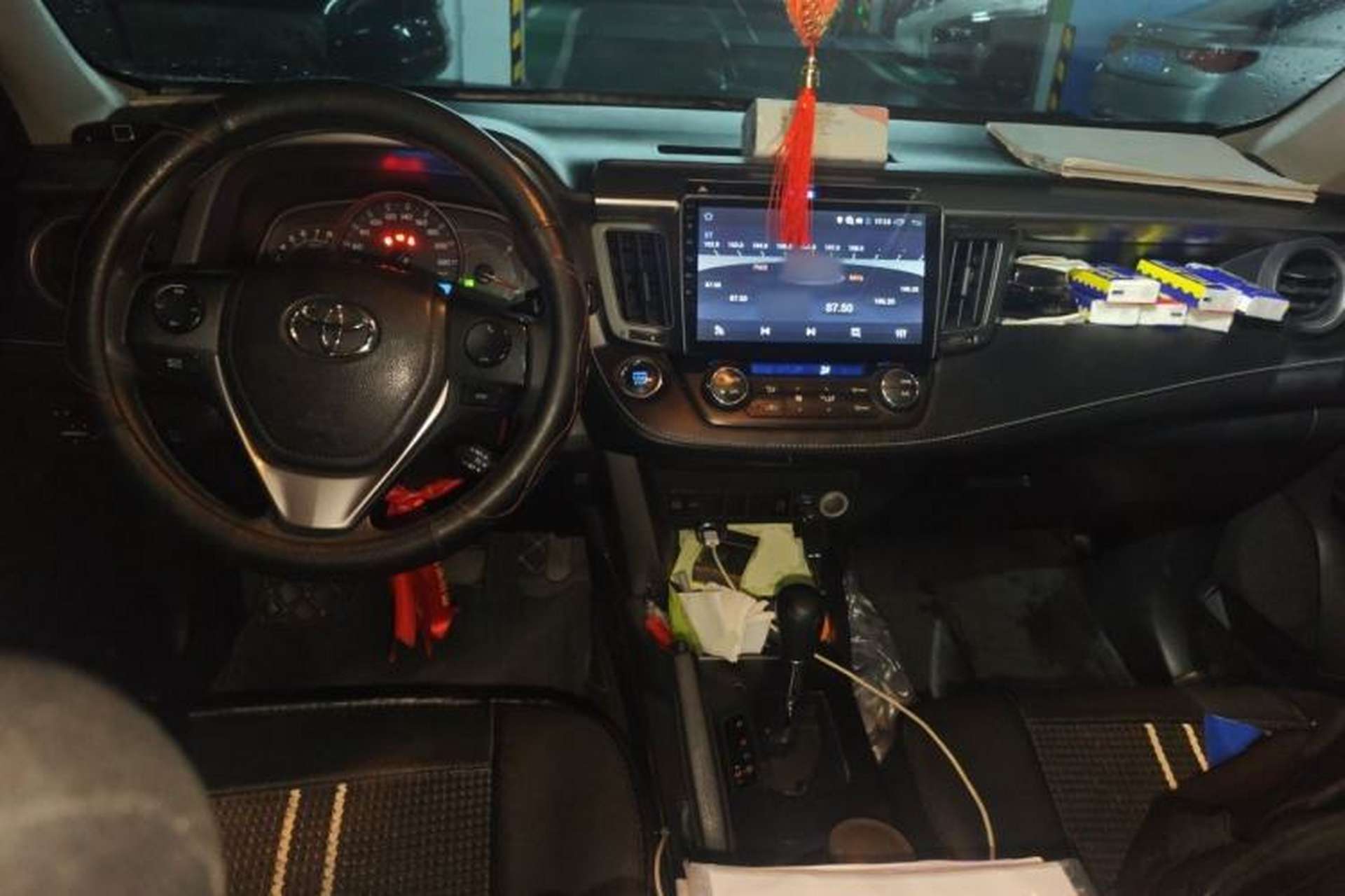 Used Toyota RAV4 2016 2.0L CVT Two-Wheel Drive Fashion Edition China V Standard Center Console