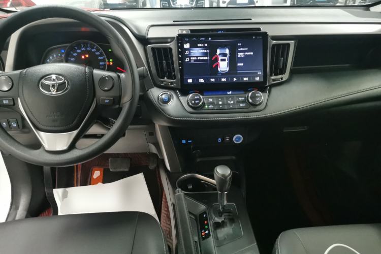Used Toyota RAV4 2016 2.0L CVT Two-Wheel Drive Fashion Edition China V Standard Center Console