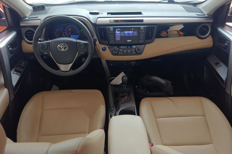 Used Toyota RAV4 2016 2.0L CVT Two-Wheel Drive Fashion Edition China V Standard Center Console
