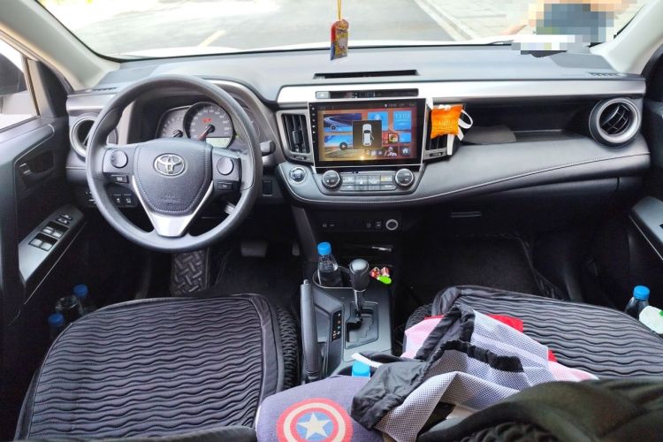 Used Toyota RAV4 2016 2.0L CVT Two-Wheel Drive Fashion Edition China V Standard Center Console
