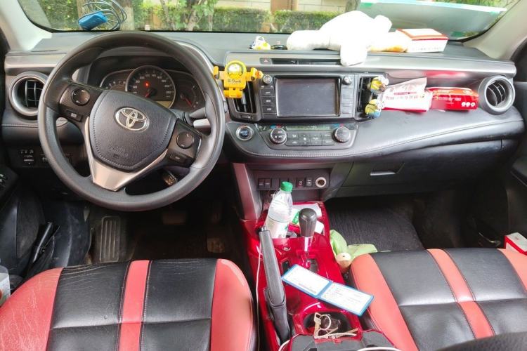 Used Toyota RAV4 2016 2.0L CVT Two-Wheel Drive Fashion Edition China V Standard Center Console