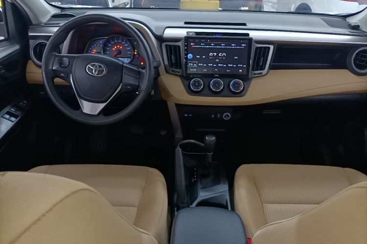 Used Toyota RAV4 2016 2.0L CVT Two-Wheel Drive Urban Edition China V Standard Center Console