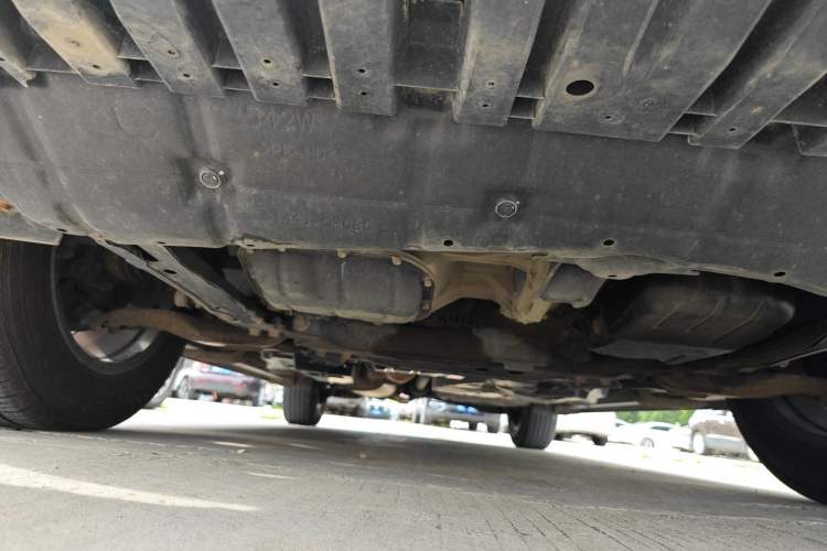 Used Toyota RAV4 2016 2.0L CVT 4x4 New Edition China V Standard Chassis Front