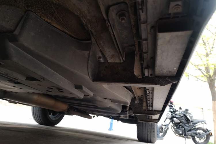 Used Toyota RAV4 2016 2.5L Automatic 4x4 Elite Edition Chassis Front Left