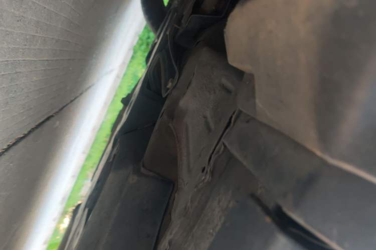 Used Toyota RAV4 2016 2.5L Automatic 4x4 Elite Edition Chassis Front Left