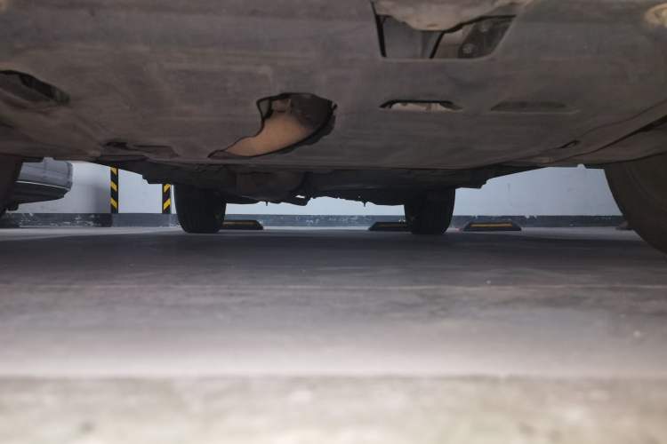 Used Toyota RAV4 2016 2.5L Automatic 4x4 Elite Edition Chassis Front