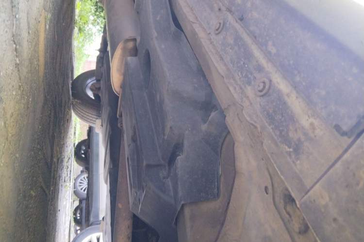Used Toyota RAV4 2016 2.5L Automatic 4x4 Elite Edition Chassis Front Right