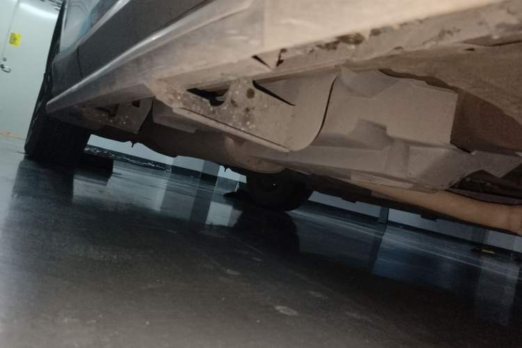 Used Toyota RAV4 2016 2.5L Automatic 4x4 Elite Edition Chassis Front Right