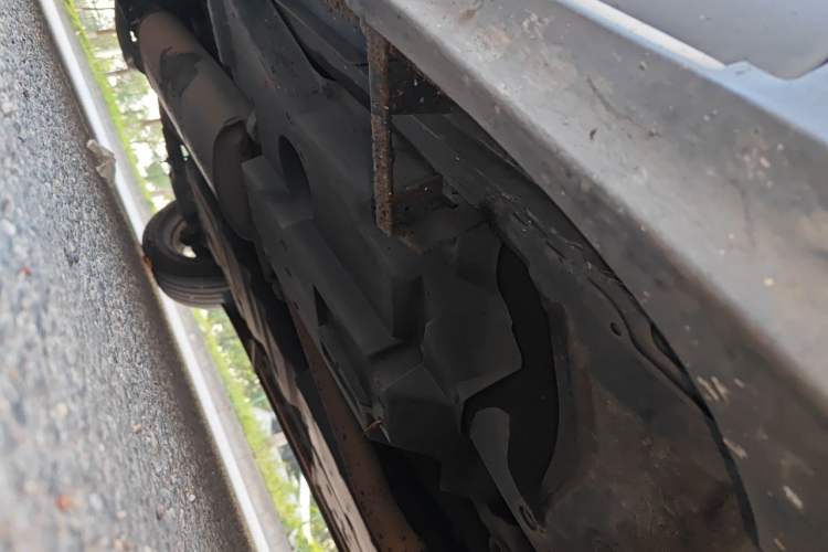Used Toyota RAV4 2016 2.5L Automatic 4x4 Elite Edition Chassis Front Right